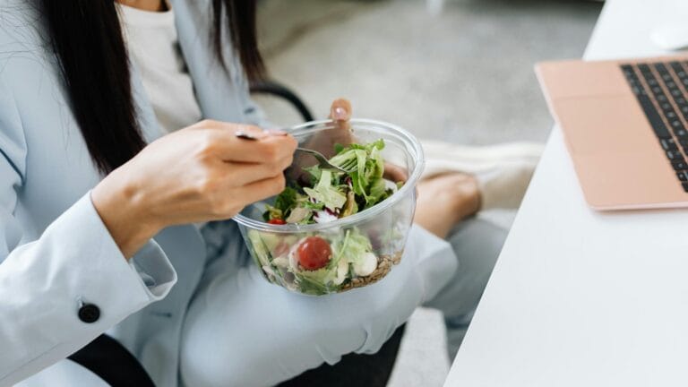 Как да се храниш здравословно при натоварен график | Храни се умно