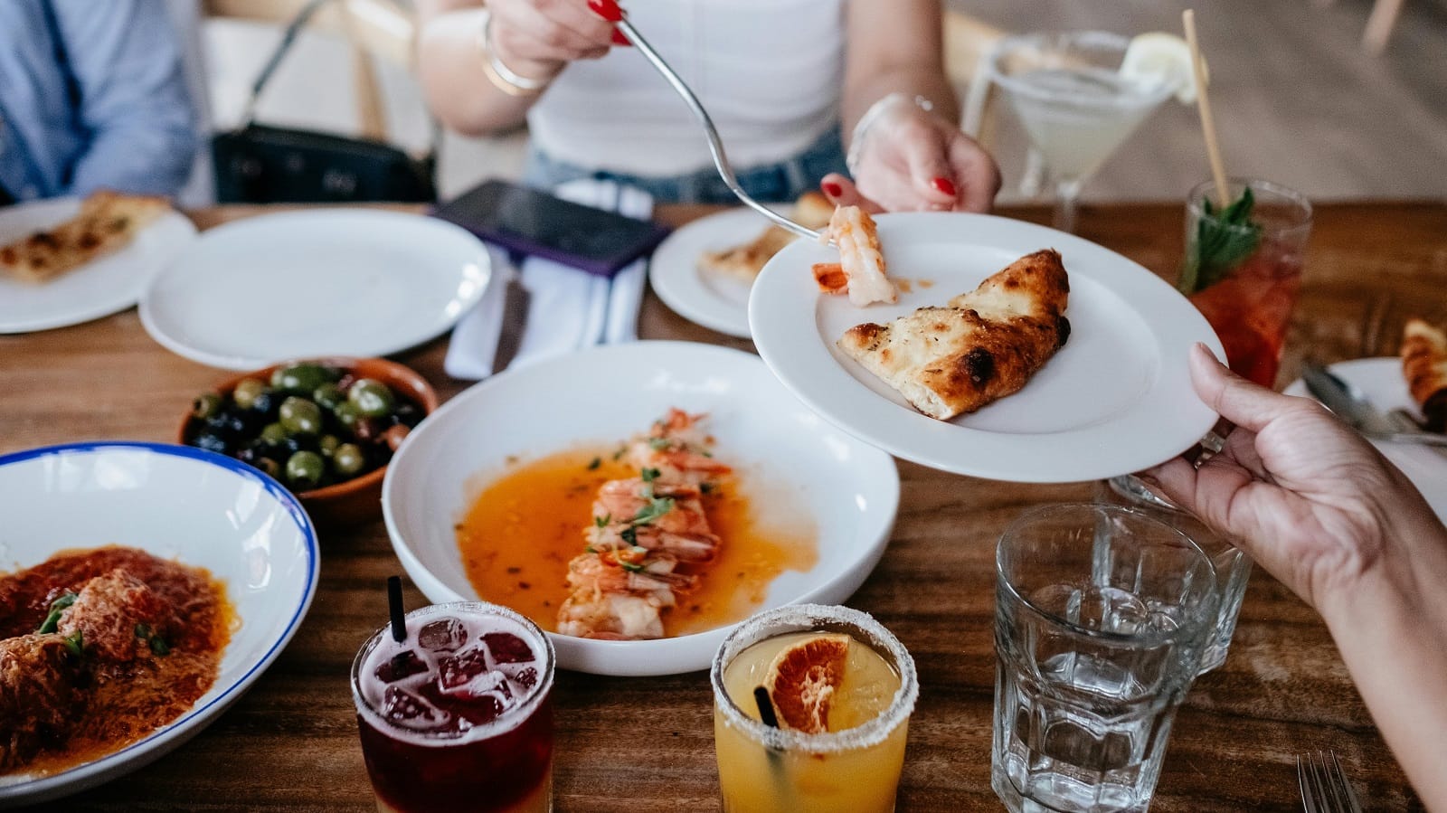 Здравословно хранене при социален ангажимент | Храни се умно